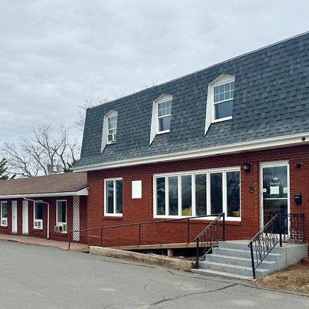 Summerside Motel &Cottages Экстерьер фото